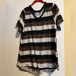 Lularoe Christy Leopard Print T-shirt Top XL
